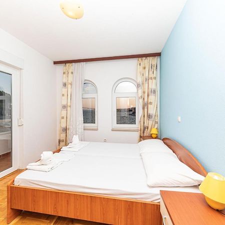 Sea View Apartments Sirena 오크루그고른지 외부 사진