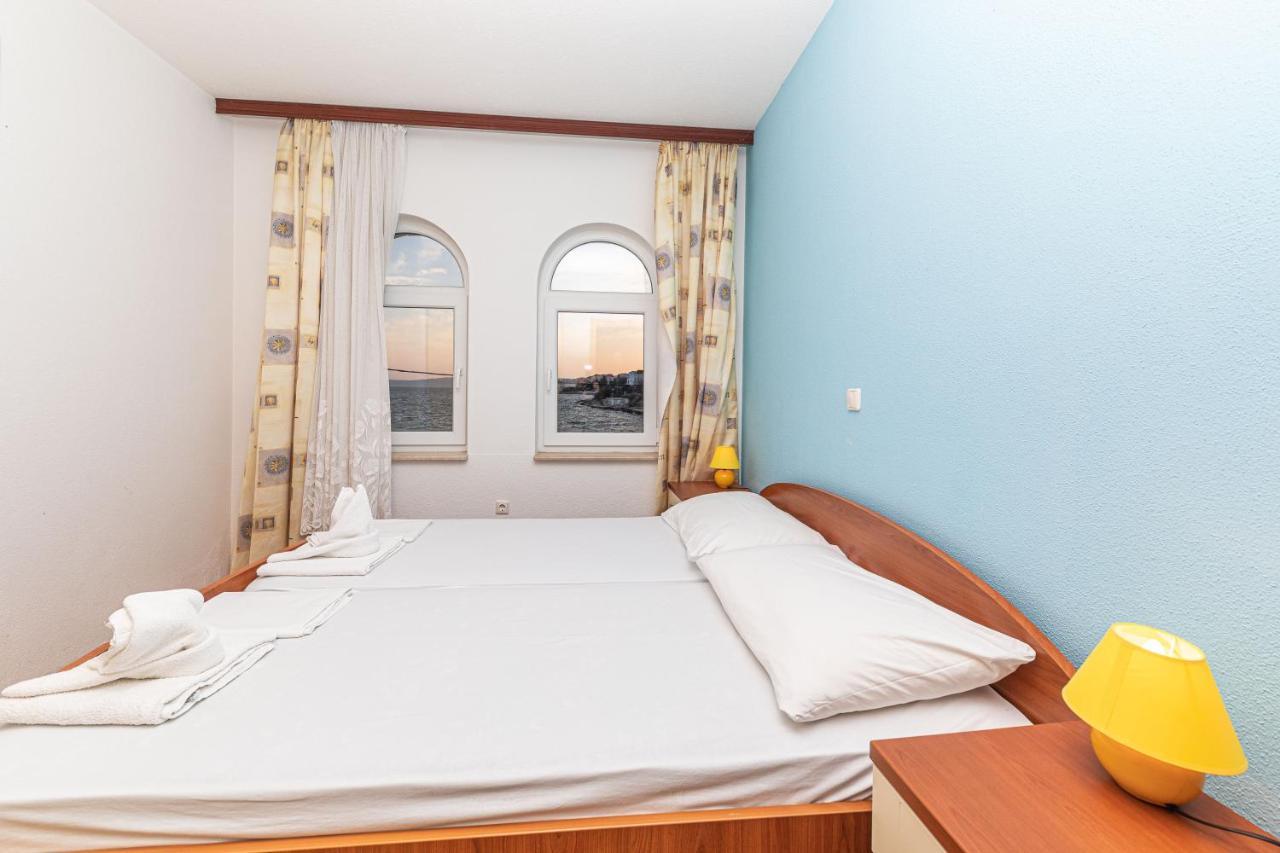 Sea View Apartments Sirena 오크루그고른지 외부 사진