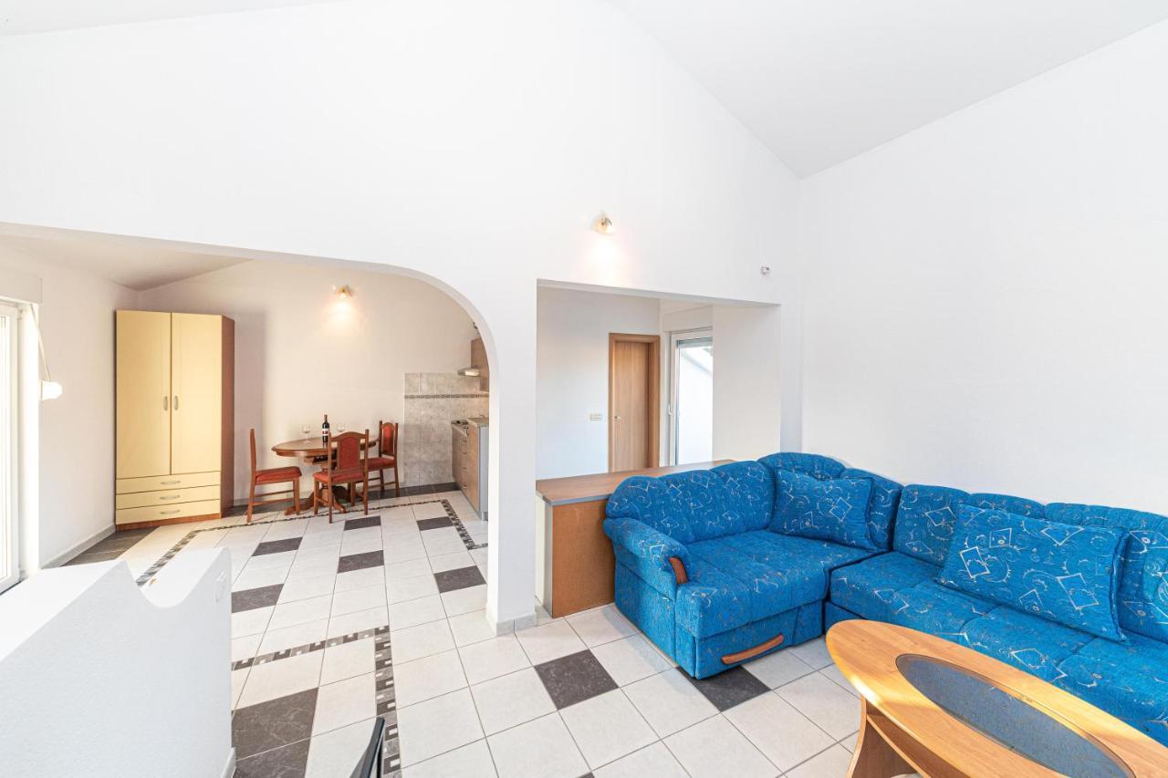 Sea View Apartments Sirena 오크루그고른지 외부 사진