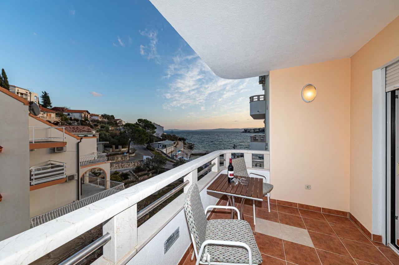 Sea View Apartments Sirena 오크루그고른지 외부 사진