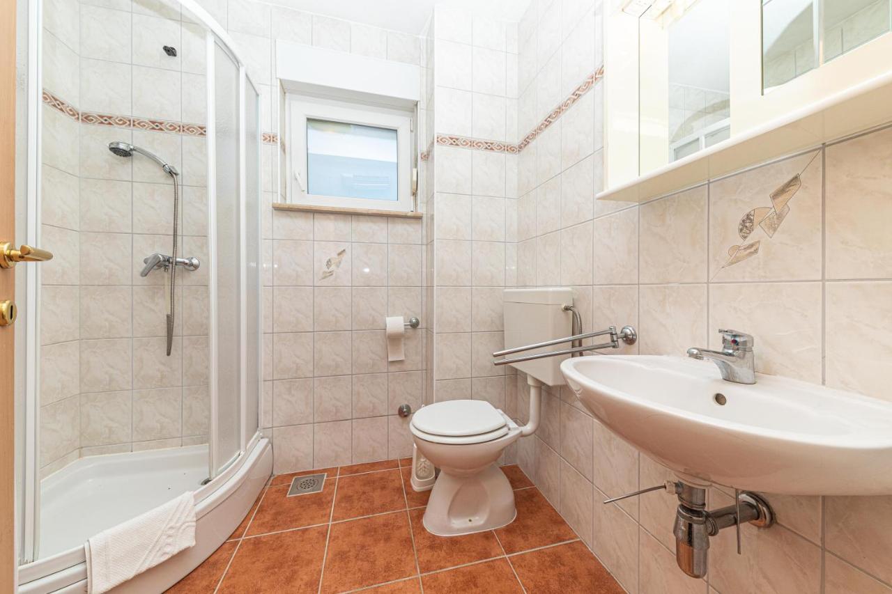 Sea View Apartments Sirena 오크루그고른지 외부 사진