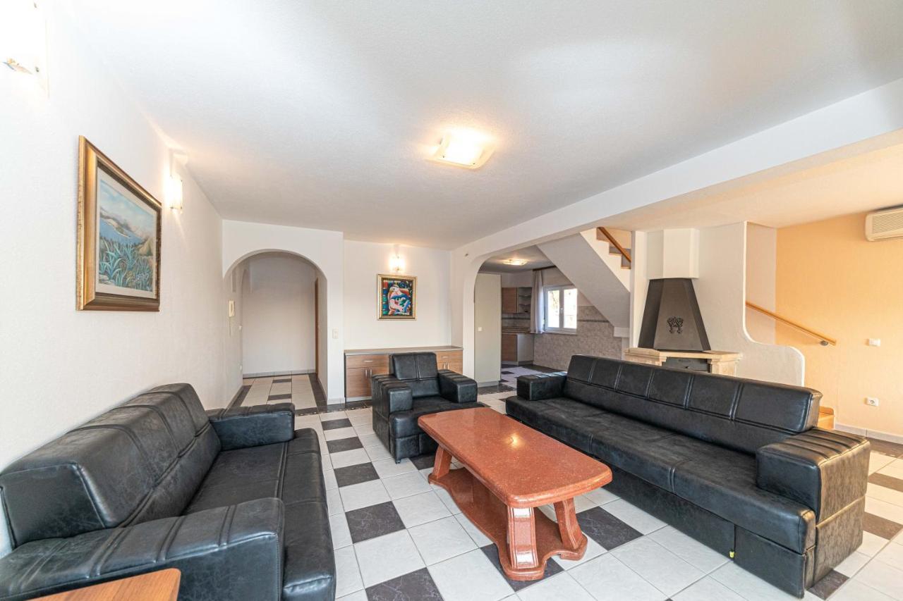 Sea View Apartments Sirena 오크루그고른지 외부 사진